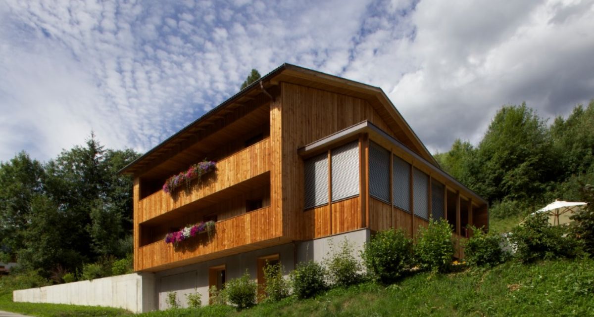 Holzhaus Raffstore