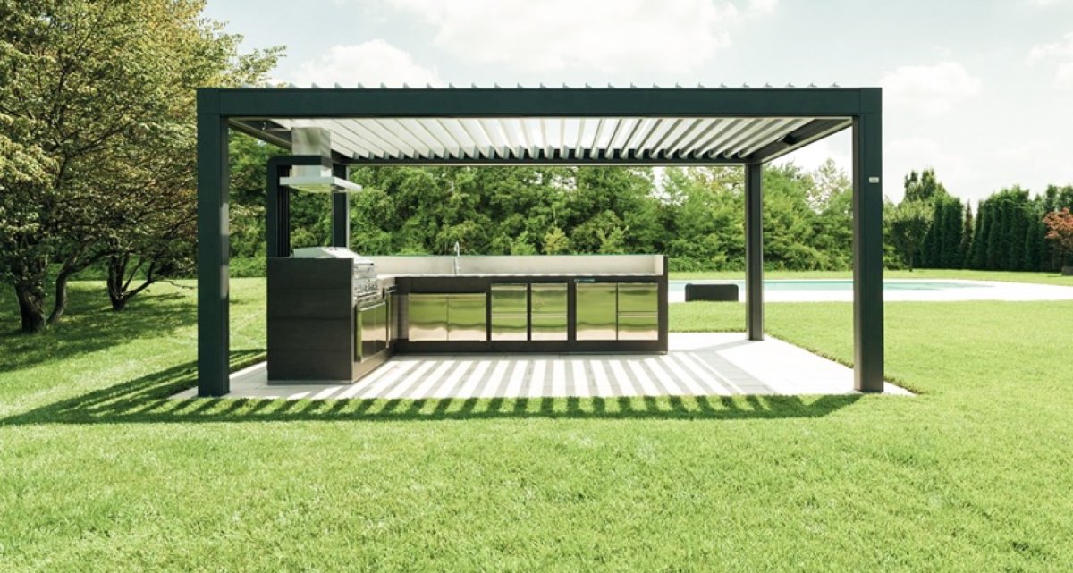 Pergola mit Outdoor-Küche