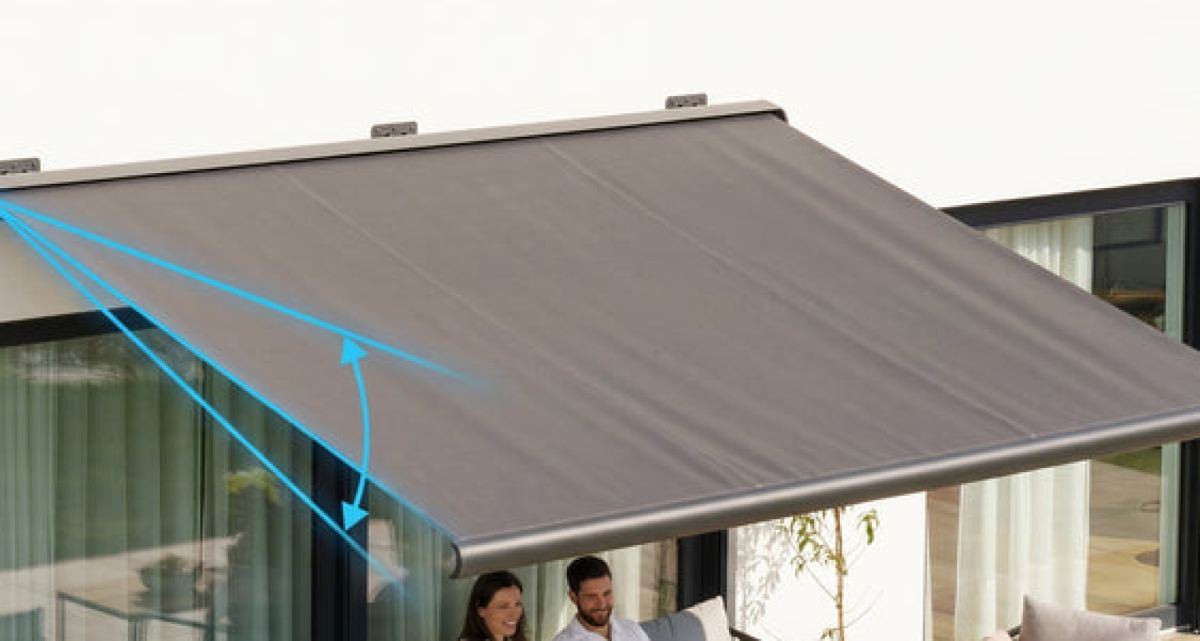 Die Pergolux Markise mit einstellbare Neigung des Markisentuchs, bei Frimey GmbH.