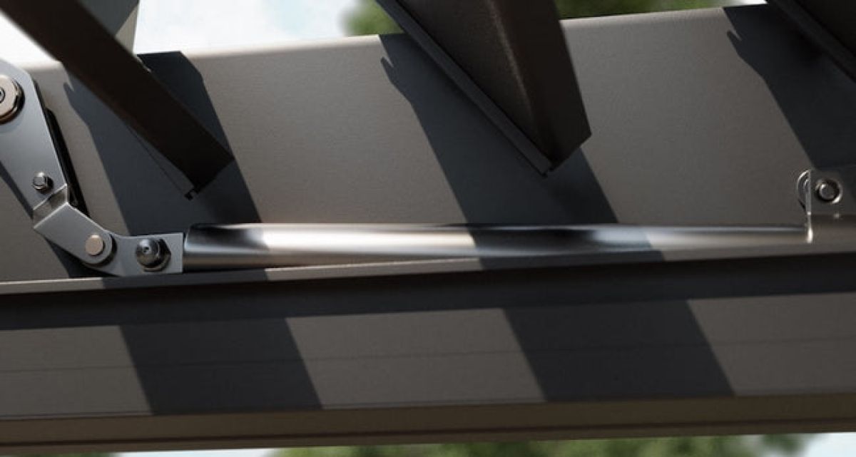Der inetgrierte Elektromotor des Lamellendachs S4 Pergola von Pergolux, bei Frimey GmbH.