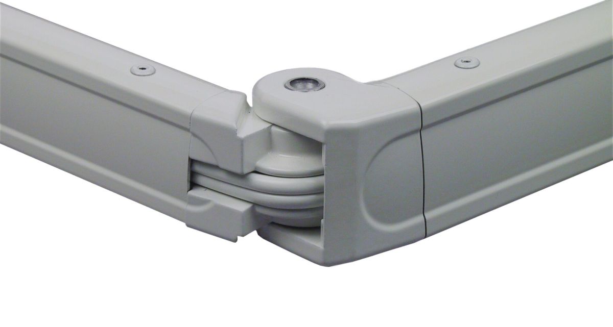 Der stabile Markisengelenkarm Swingline von WOundWO mit eine maximalen Tiefe von 3m, bei Frimey GmbH.