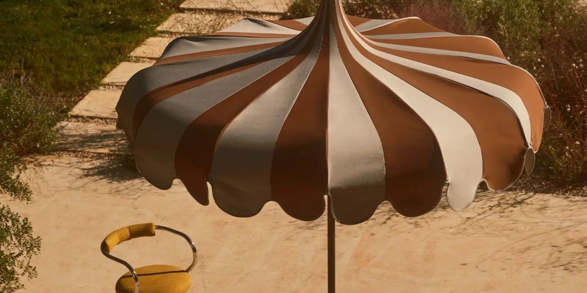 Crema Iconic Pagoda Sonnenschirm