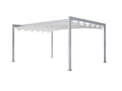 Die Gibus Mediterranea Open Fly als freistehende Pergola mit selbsttragenden Pfosten.