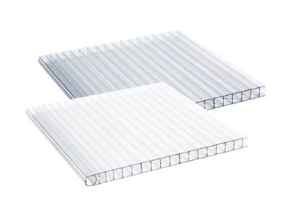 Die Polycarbonat Platten sind eine kostengünstige Alternative zum VSG Sicherheitsglas bei Terrassendaächern.